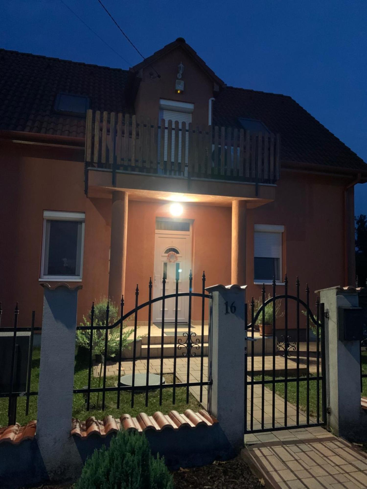 Feher Orchidea Apartman Эгерсалок Экстерьер фото
